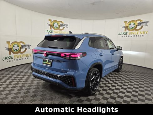 Used 2025 Volkswagen Tiguan SEL R-Line AWD/4WD image 9