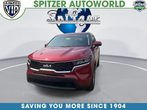 Certified 2022 Kia Sorento LX FWD image 3