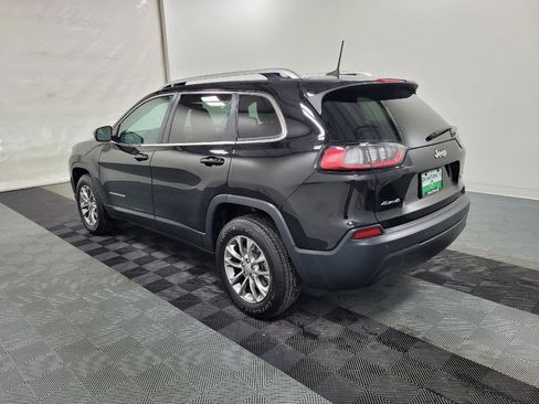 Used 2019 Jeep Cherokee Latitude Plus AWD/4WD image 3