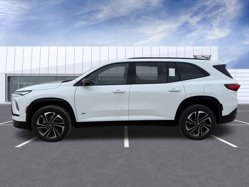 Used 2025 Buick Enclave Sport Touring image 6