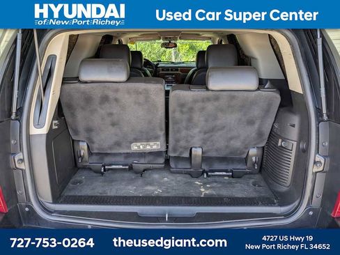 Used 2011 Chevrolet Tahoe LTZ AWD/4WD image 12