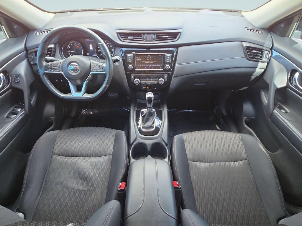 Used 2018 Nissan Rogue SV AWD/4WD image 24