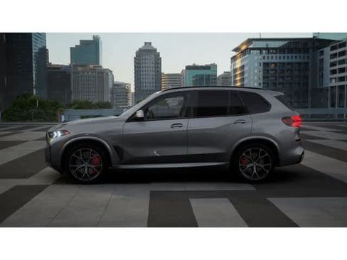 Used 2026 BMW X5 xDrive50e w/ M Sport Package AWD/4WD image 4