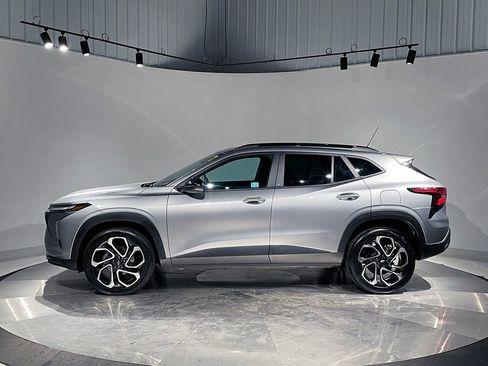 Used 2024 Chevrolet Trax RS image 15