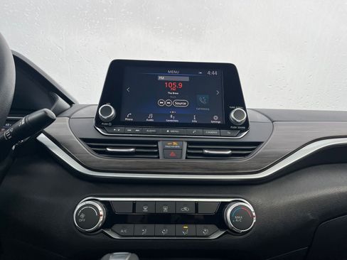 Used 2025 Nissan Altima 2.5 SV image 20