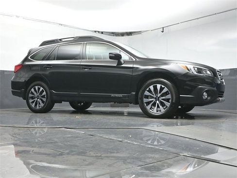 Used 2016 Subaru Outback 3.6R Limited image 34