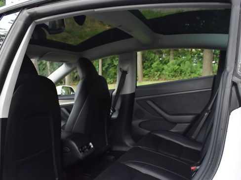 Used 2023 Tesla Model 3 Standard Range RWD image 22