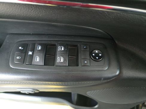 Used 2021 Jeep Grand Cherokee Limited w/ Premium Lighting Group AWD/4WD image 27
