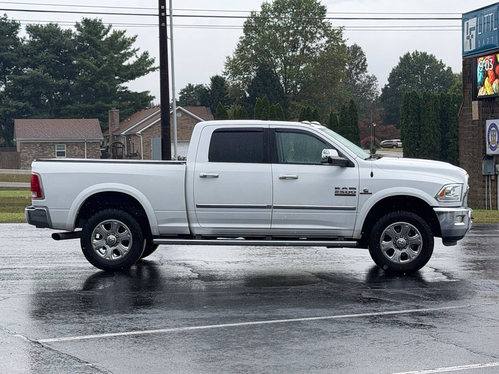 Used 2015 RAM 2500 Laramie AWD/4WD image 2