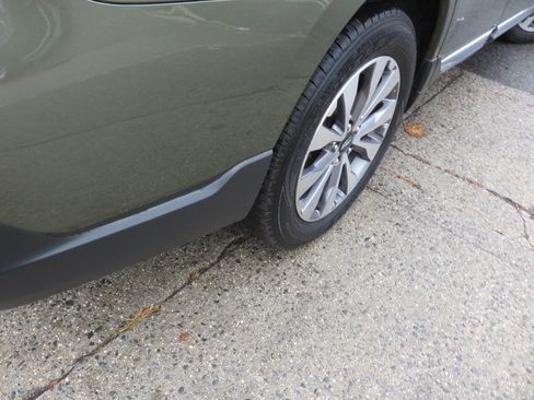 Used 2018 Subaru Outback 2.5i Touring image 34