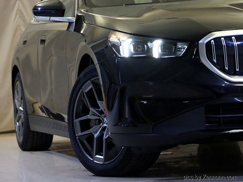 Used 2026 BMW 540i xDrive w/ Executive Package image 3