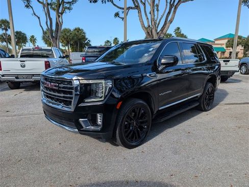 Used 2023 GMC Yukon SLT image 3