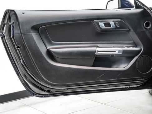 Used 2021 Ford Mustang GT RWD image 33