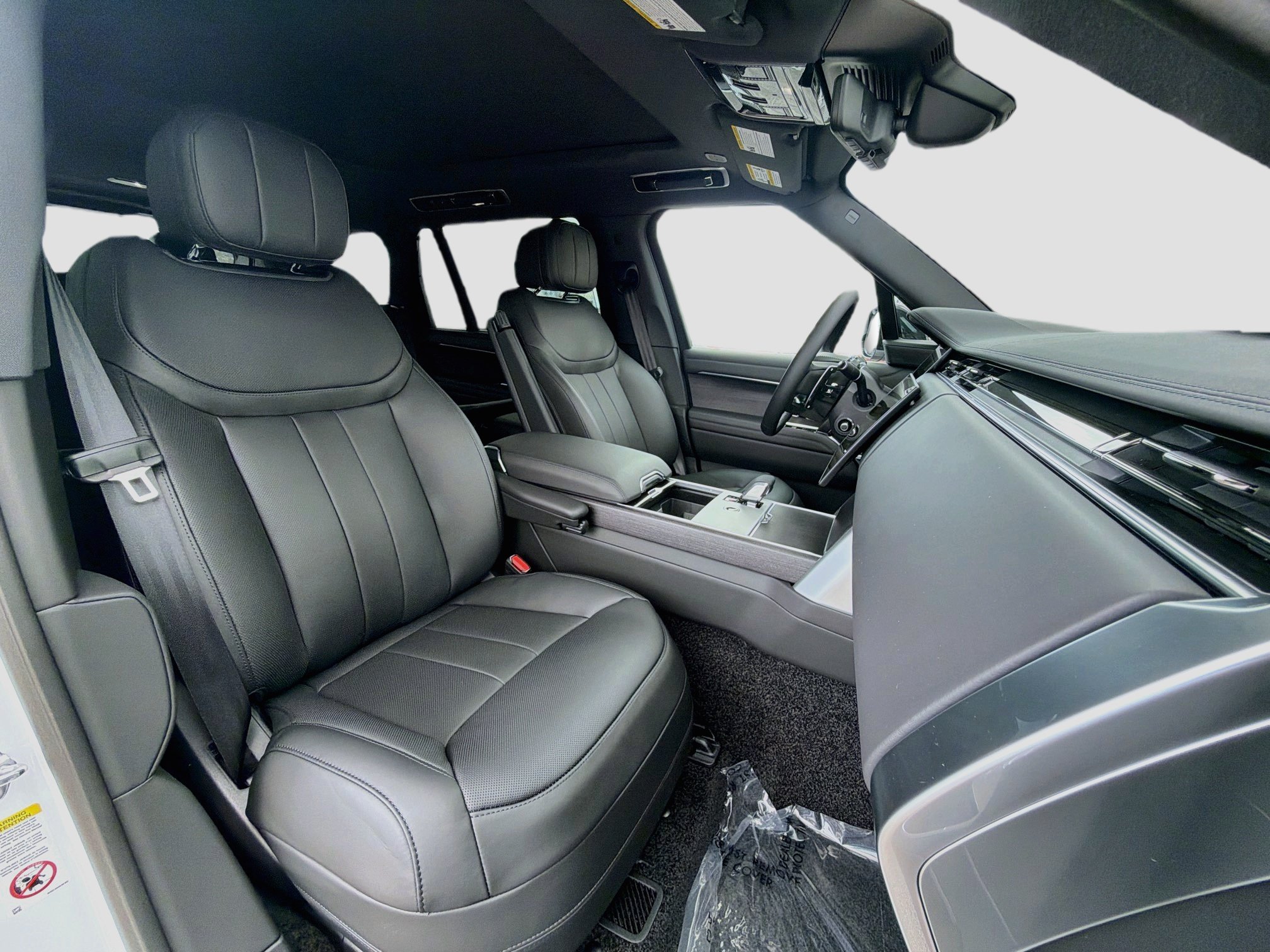 New 2026 Land Rover Range Rover Long Wheelbase SE AWD/4WD image 16