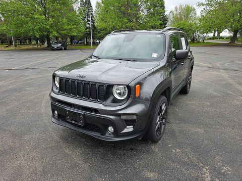 Used 2021 Jeep Renegade Latitude AWD/4WD image 2