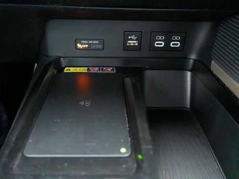 Certified 2025 Toyota Camry SE image 21