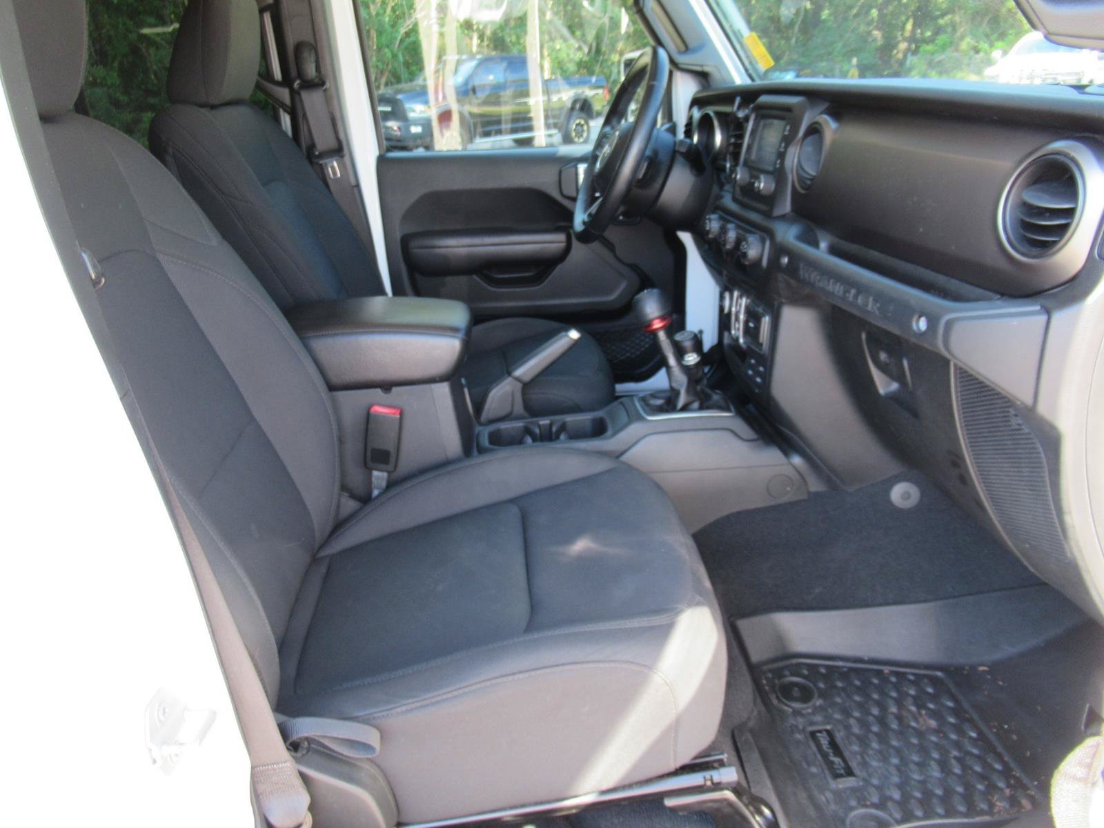Used 2018 Jeep Wrangler Unlimited Sport S AWD/4WD image 11