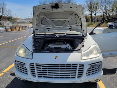 Used 2008 Porsche Cayenne Turbo image 10