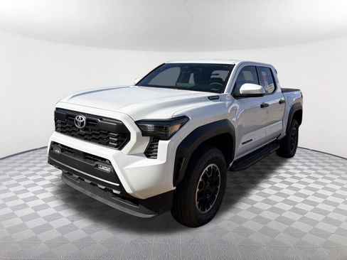 New 2025 Toyota Tacoma TRD Off-Road AWD/4WD image 3