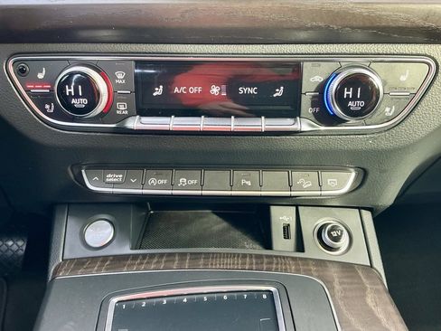 Used 2018 Audi Q5 2.0T Premium Plus w/ Premium Plus Package image 34