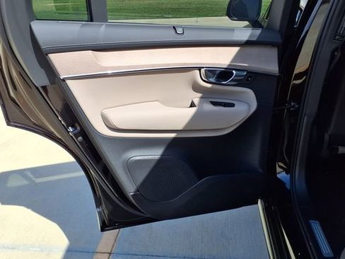 New 2026 Volvo XC90 T8 Ultra w/ Protection Package Premier AWD/4WD image 15