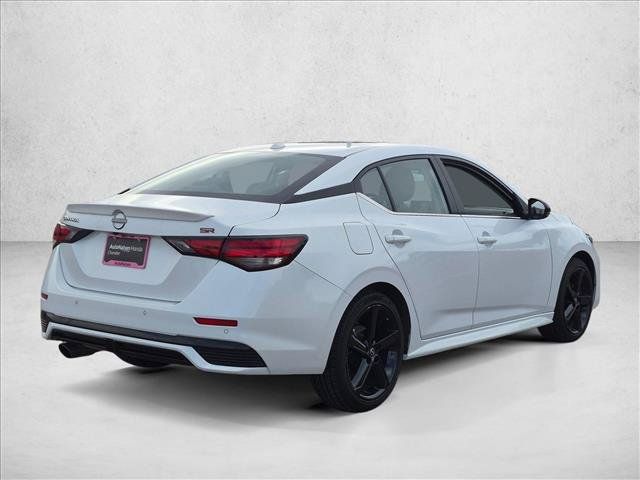 Used 2025 Nissan Sentra SR FWD image 5