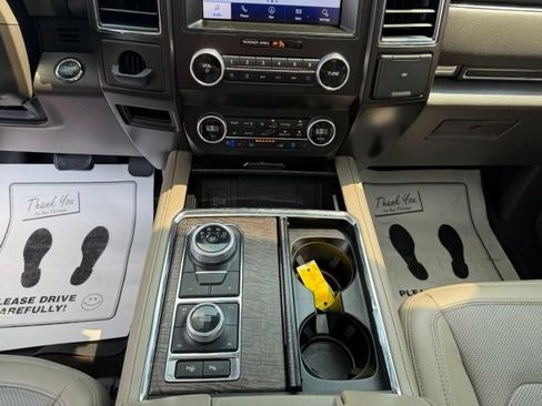 Used 2021 Ford Expedition Max Limited AWD/4WD image 35