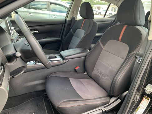 Used 2022 Nissan Sentra SR w/ Midnight Edition FWD image 19