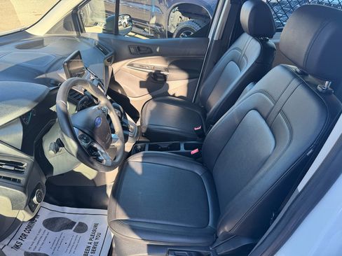 Used 2022 Ford Transit Connect XL image 7