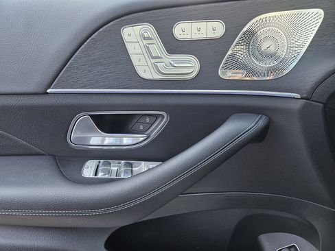 Certified 2025 Mercedes-Benz GLS 450 4MATIC image 23
