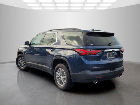 Used 2022 Chevrolet Traverse LT w/ LPO, Black Accent Package image 6