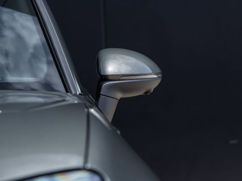 Certified 2025 Porsche Macan 4 Electric AWD/4WD image 15