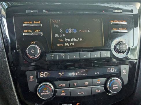 Used 2015 Nissan Rogue SV image 13