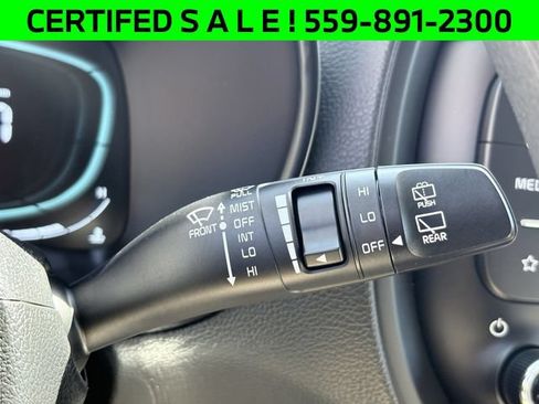 Certified 2025 Kia Soul LX w/ LX Technology Package FWD image 15