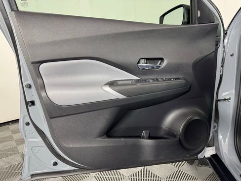 Used 2022 Nissan Kicks SR w/ Premium Package image 28