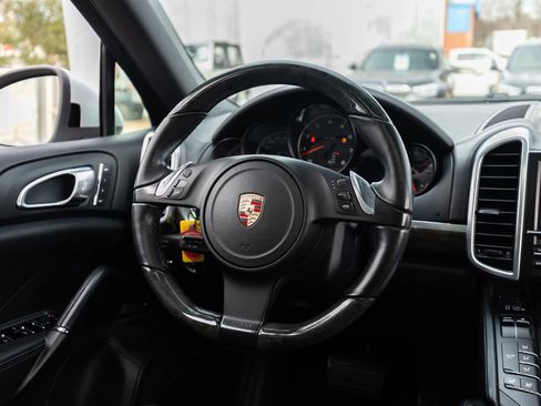 Used 2011 Porsche Cayenne Sport Utility 4D image 32