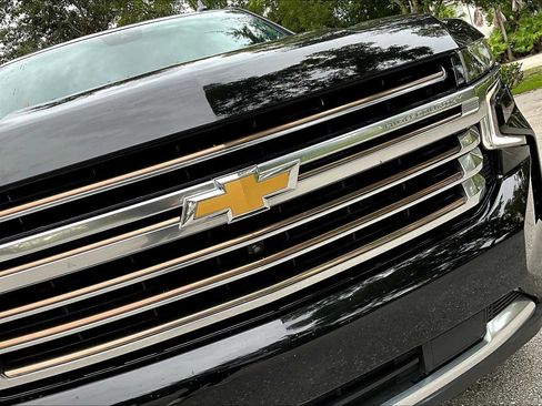 Used 2023 Chevrolet Suburban High Country w/ Premium Package 2 image 28
