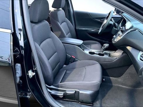 Used 2023 Chevrolet Malibu LT image 29