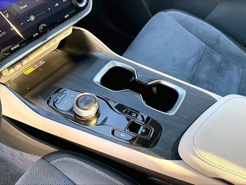 Used 2023 Lexus RZ 450e Premium image 15