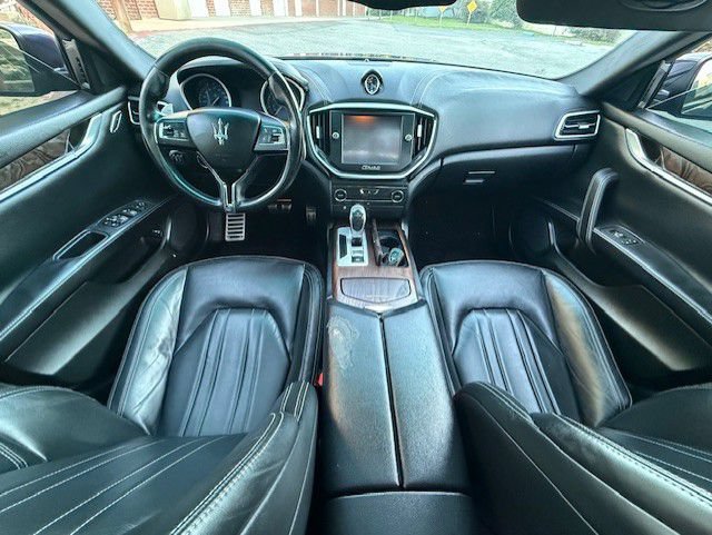 Used 2015 Maserati Ghibli RWD image 35