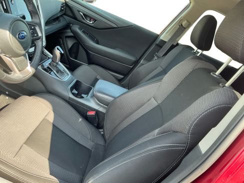 Used 2024 Subaru Outback Premium AWD/4WD image 9