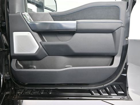 Used 2025 Ford F250 Platinum image 49