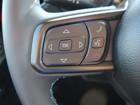 Used 2025 Jeep Wrangler Unlimited Rubicon 4xe w/ Safety Group AWD/4WD image 15