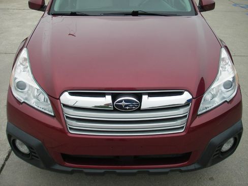 Used 2014 Subaru Outback 2.5i Premium w/ Moonroof Package AWD/4WD image 13