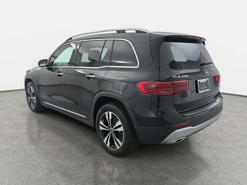 New 2025 Mercedes-Benz GLB 250 image 7
