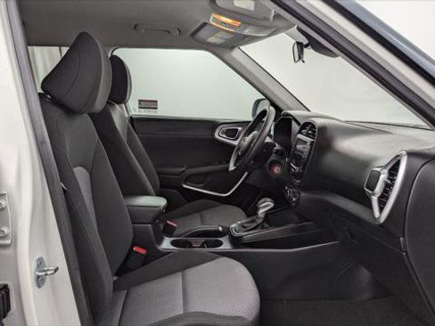Used 2023 Kia Soul LX w/ Option Group 015 image 23