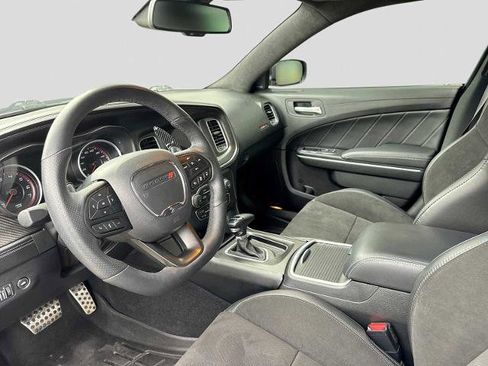 Used 2022 Dodge Charger Scat Pack w/ Dynamics Package RWD image 2