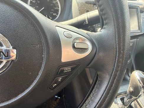 Used 2019 Nissan Sentra SV FWD image 9