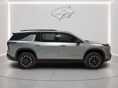 Used 2025 Chevrolet Traverse Z71 AWD/4WD image 6
