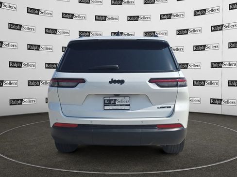 Used 2025 Jeep Grand Cherokee L Limited w/ Black Appearance Package RWD image 5